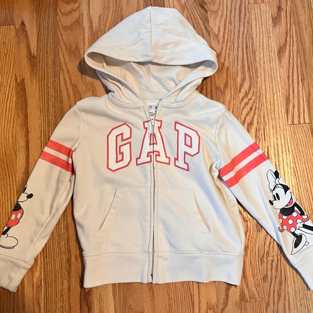 GAP Kids Cream Sweater with Mickey & Minnie Mouse Sz 6-7